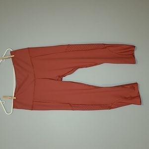 Apana Capri Leggings